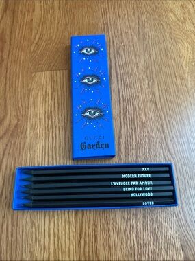 Gucci Garden Pencil Set - Blue and Black